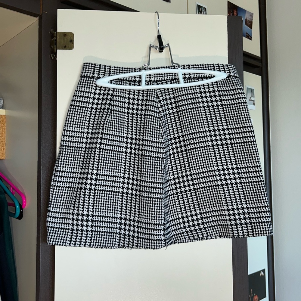 Houndstooth Mini Skirt